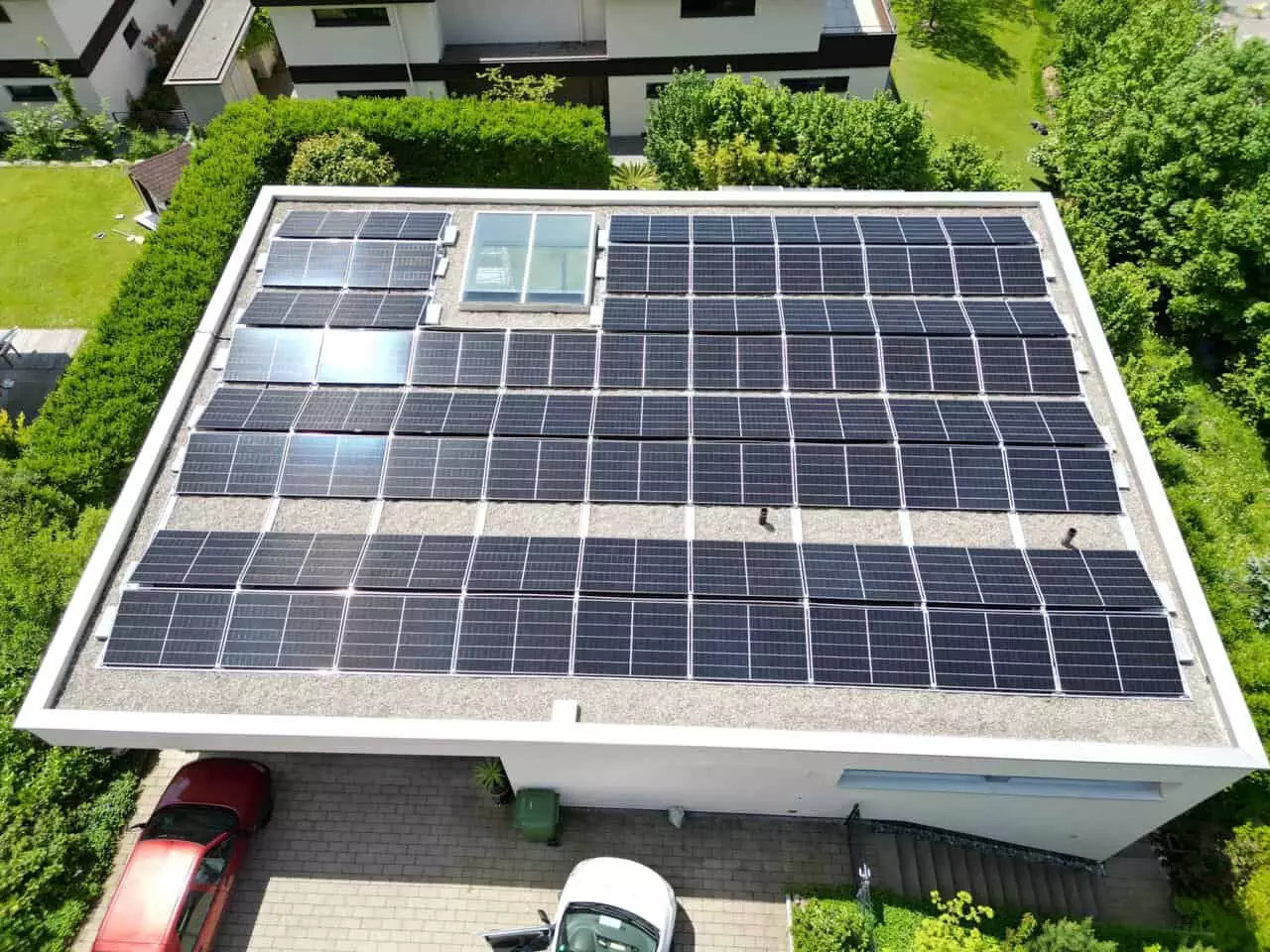 Flachdach Solaranlage